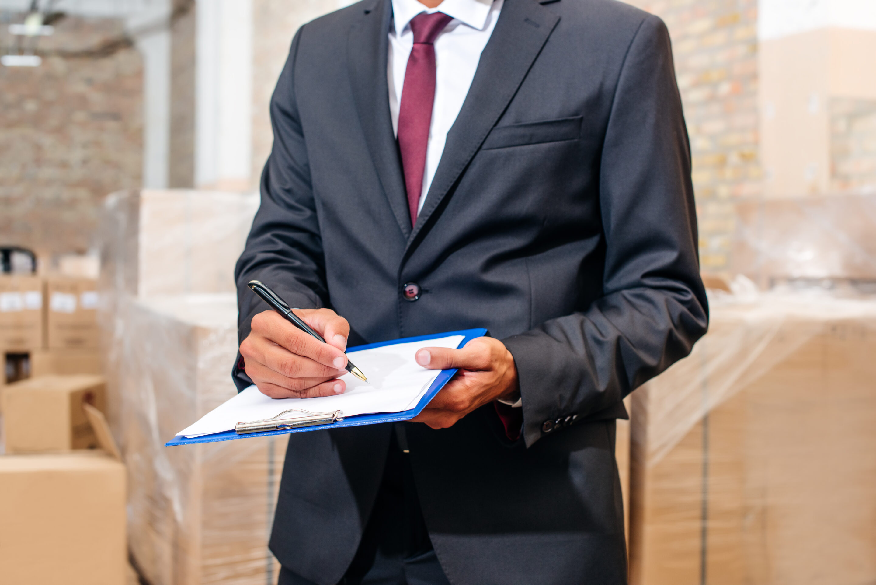 Abogado especialista en contratos mercantiles en Gijón