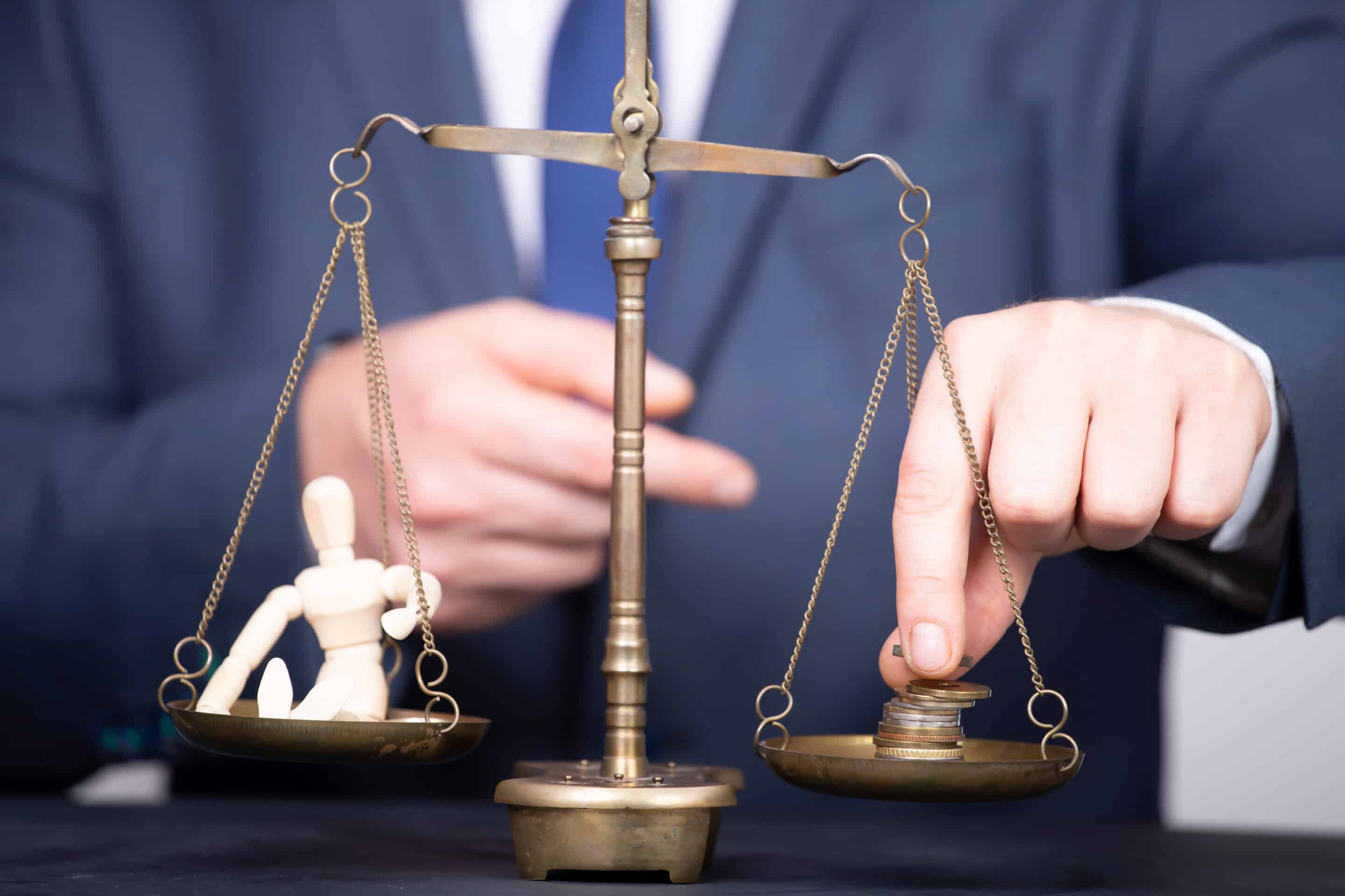 Abogado especialista en incapacidad permanente absoluta en Gijón